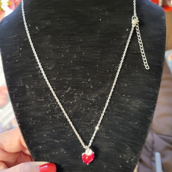 New Red Heart necklace and heart earrings set - Picture 3 of 8